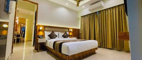 In-room safe, blackout curtains, soundproofing, iron/ironing board