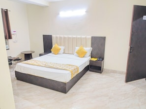 Caja de seguridad en la habitación, cortinas blackout y insonorización