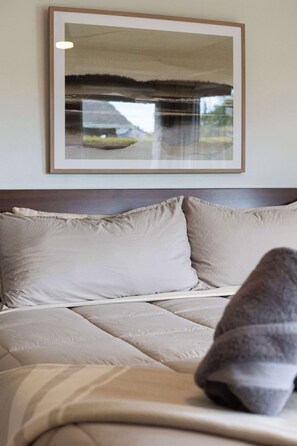 3 Schlafzimmer, Schreibtisch, Bügeleisen/Bügelbrett, Reisekinderbett