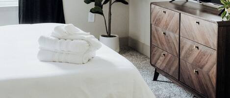 2 chambres, bureau, fer et planche à repasser, Wi-Fi gratuit