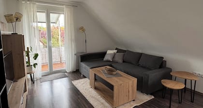 Charming vacation apartment - quiet surroundings but close to the city