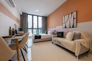 Deluxe Suite, 1 Queen Bed, Without Parking | Living area | 43-inch Smart TV with digital channels, Netflix, streaming services - Majestic Residence Premier Suites KL (Kuala Lumpur)