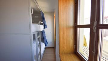 Desk, laptop workspace, free WiFi