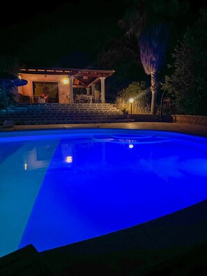 Pool - Villa 'Roberta with Big Private Pool' with Sea View, Wi-Fi and Air Conditioning (Tergu)