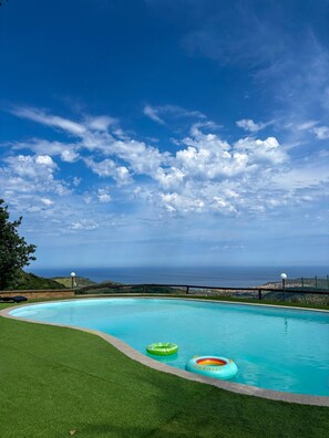 Pool - Villa 'Roberta with Big Private Pool' with Sea View, Wi-Fi and Air Conditioning (Tergu)