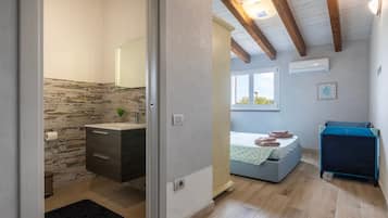 3 Schlafzimmer, Bügeleisen/Bügelbrett, WLAN, Bettwäsche
