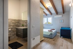 3 chambres, fer et planche Ă repasser, Wi-Fi, draps fournis