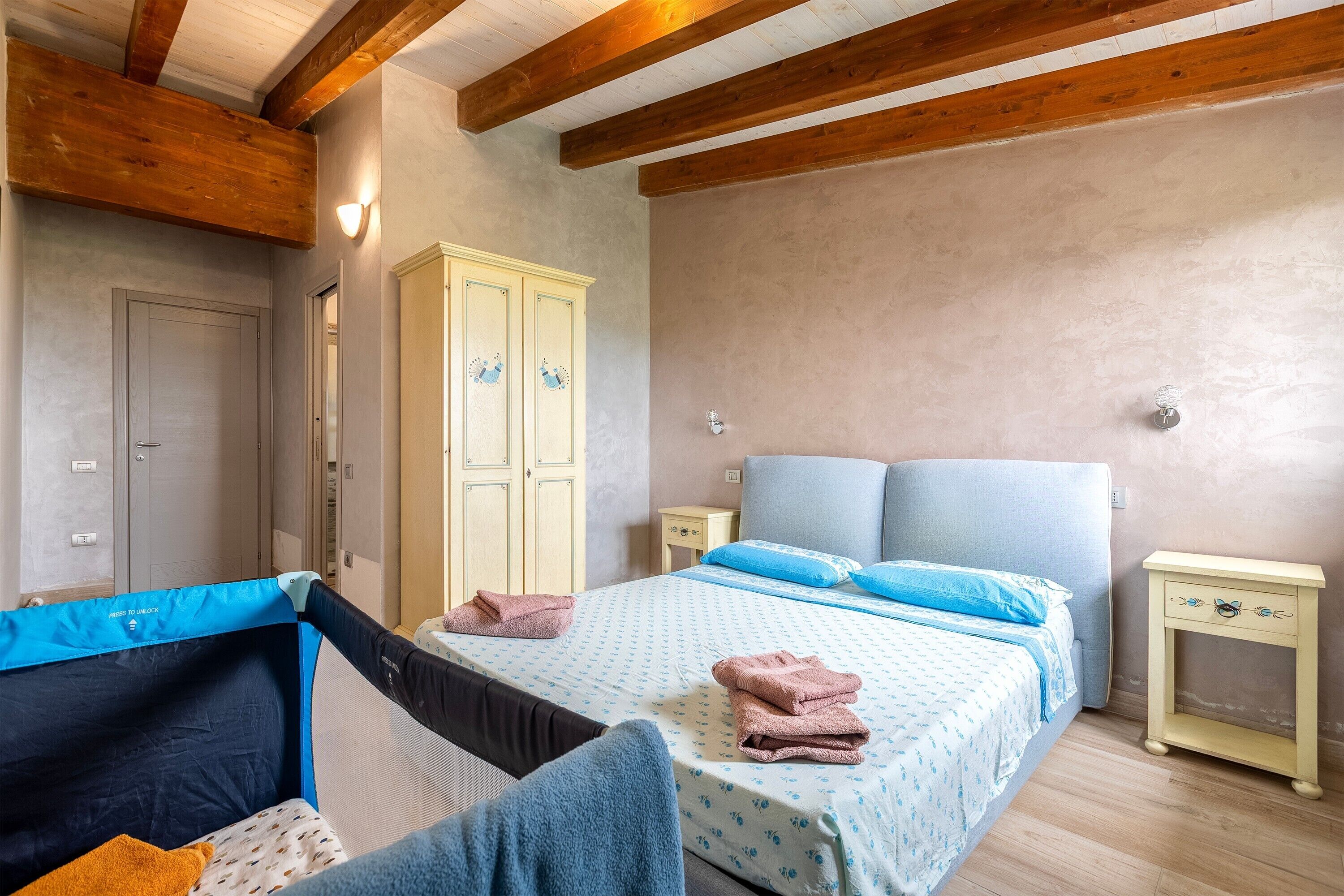 3 camere, ferro/asse da stiro, Wi-Fi, lenzuola