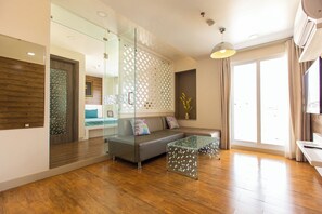 Deluxe-Apartment, Balkon | Hochwertige Bettwaren, Tempur-Pedic-Betten, Schreibtisch