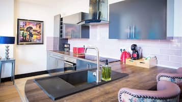 Fridge, microwave, oven, stovetop