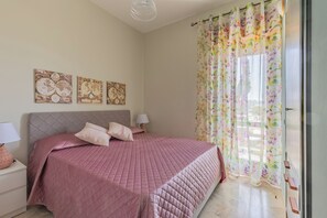2 chambres, fer et planche à repasser, lit parapluie, Wi-Fi gratuit