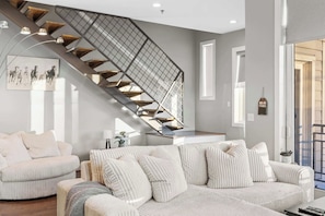 テレビ、書斎 / ワークスペース