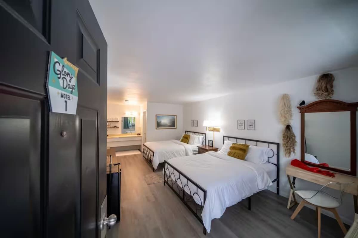 1 bedroom, WiFi, bed sheets