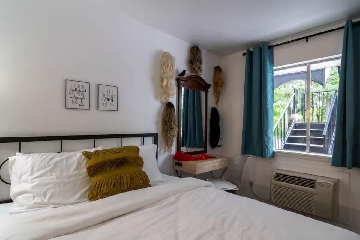 1 bedroom, WiFi, bed sheets