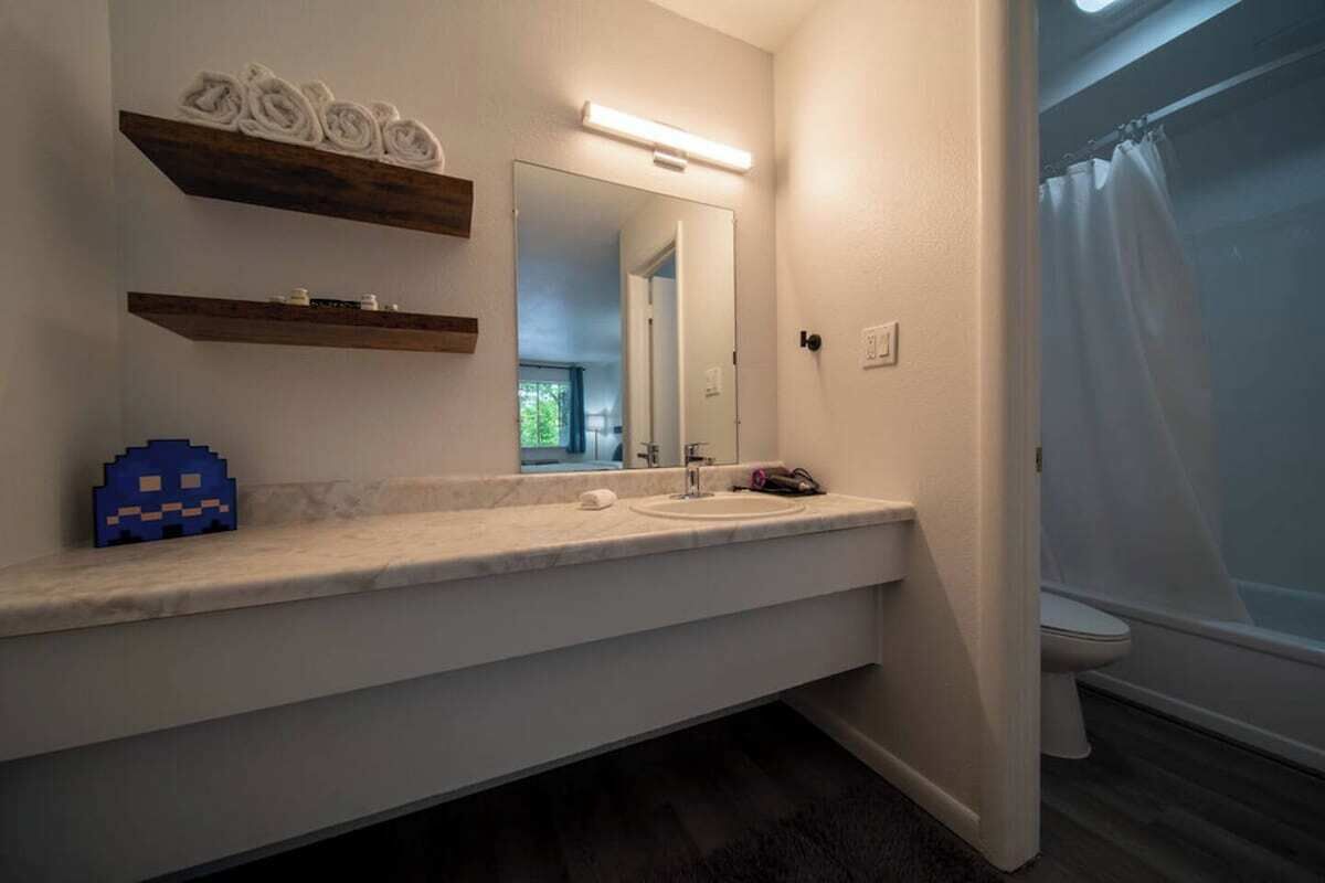 Hårføner og håndklær