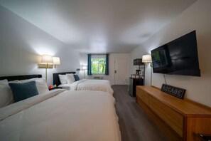 1 bedroom, WiFi, bed sheets - Arcade room, #3 at Glory Dayz! (Eureka Springs)