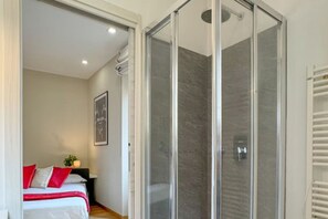 2 chambres, lit parapluie, Wi-Fi gratuit, draps fournis