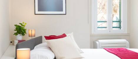 2 bedrooms, travel crib, free WiFi, bed sheets