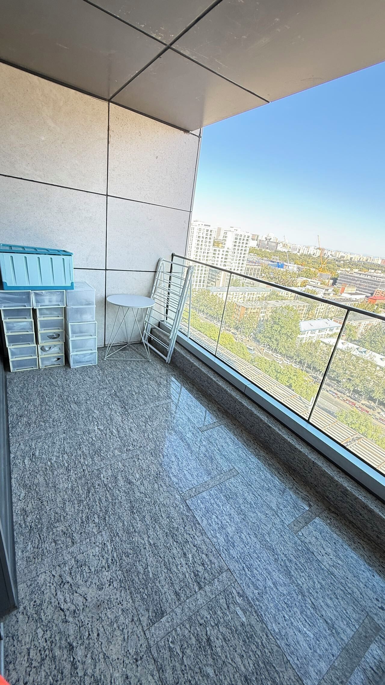 Appartement Confort, 1 très grand lit, vue ville | Terrasse/Patio