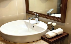 Royal Suite, 1 Bedroom, Club Lounge Access, City View | In-room safe, desk, laptop workspace, blackout drapes