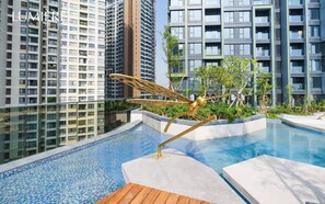 Outdoor pool - The Parkland Lux & Easy in East Tower (An Khanh)