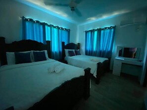 5 bedrooms, iron/ironing board, WiFi, bed sheets