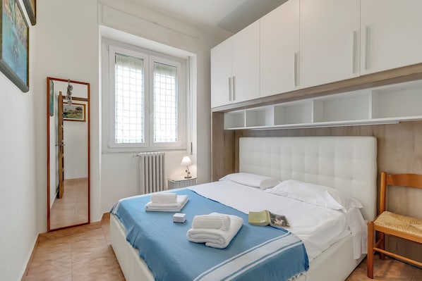 Family Apartment, Multiple Bedrooms (ALA - Seaside Binario Blu 500 M Dal)