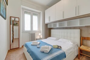 Family Apartment, Multiple Bedrooms (Seaside Binario Blu 500 M Dal Mare) - Seaside Binario Blu 500 M Dal Mare (Alassio)
