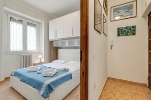 Family Apartment, Multiple Bedrooms (Seaside Binario Blu 500 M Dal Mare) | 1 bedroom, iron/ironing board, bed sheets
