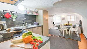 Appartement Standard, 1 chambre, four à micro-ondes (Casa Vacanze Maimone 3 Central) | Cuisine privée