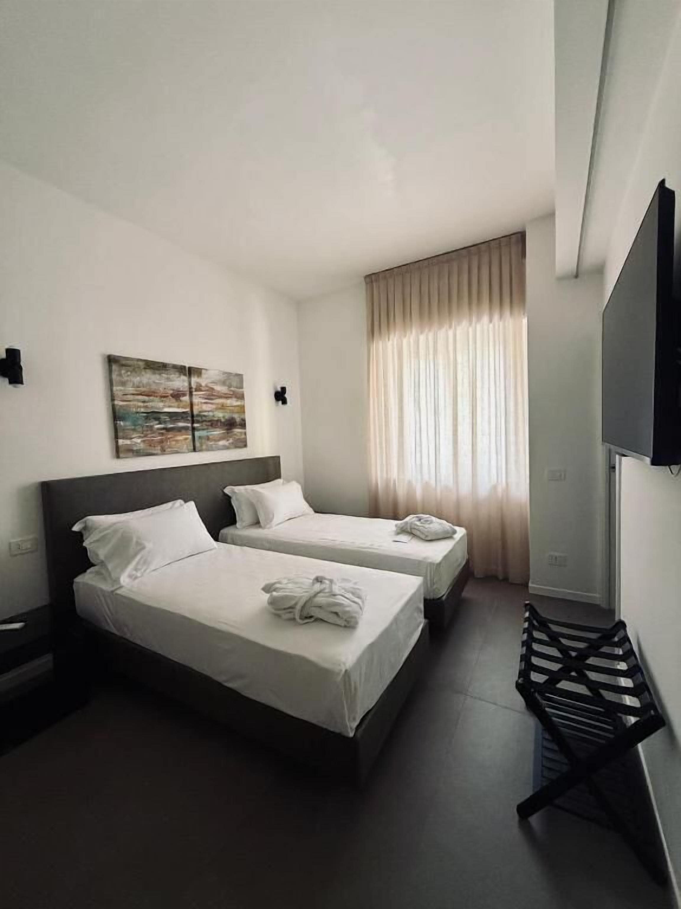 Coffres-forts dans les chambres, bureau, chambres insonorisées