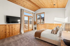 3 Schlafzimmer, Schreibtisch, Bügeleisen/Bügelbrett, kostenloses WLAN