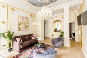 Apartamento | Área de estar | Smart TV 43 polegadas com canais a cabo, Netflix, serviços de streaming