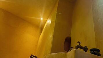 Turkish bath/hammam, body scrubs, massages