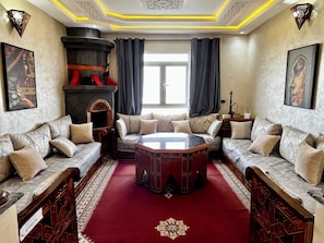 تفاصيل الفندق من الداخل