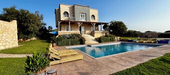 ริยาด ลา แตมเปรานซ์  