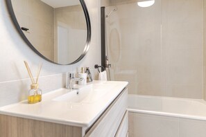 Regadera y bidet 