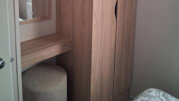 3 Schlafzimmer, individuell dekoriert, individuell eingerichtet