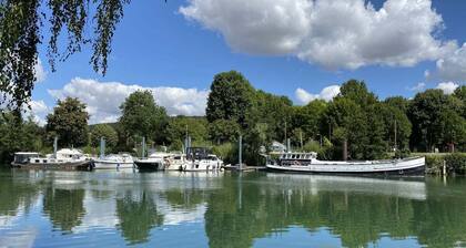 Apartment 4 beds 6 people, train station on site