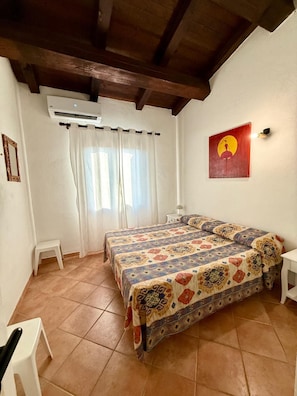 Apartment | Iron/ironing board - Appartamento Cala D'Ambra 43 (San Teodoro)