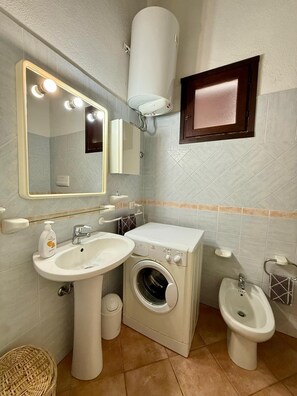 Apartment | Bathroom