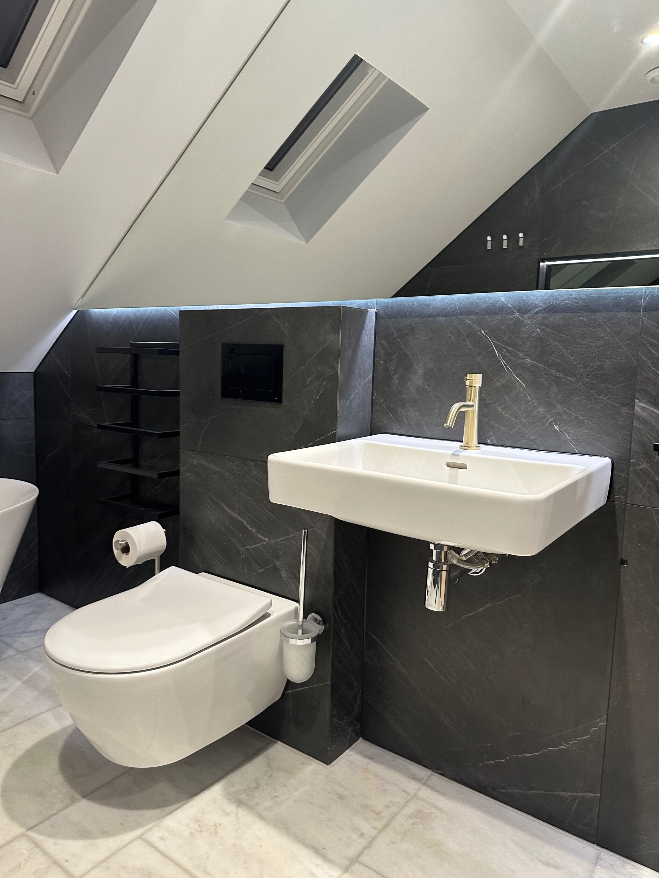 Ducha, secador de pelo, toallas