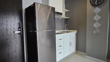 Apartment, Balcony | Private kitchenette