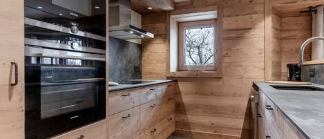 Frigorífic, microones i rentaplats