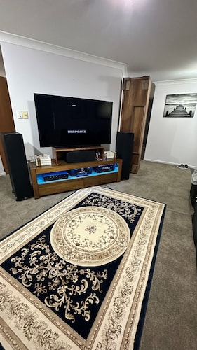 	
Quiet cozy room by the beach R2