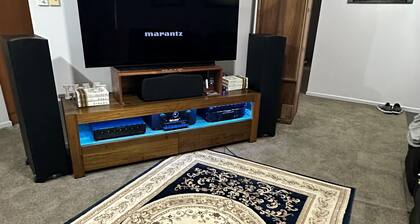 Quiet cozy room by the beach R2