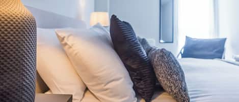 2 habitaciones, tabla de planchar con plancha, wifi y ropa de cama