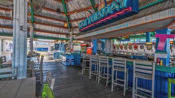 Bar (en la propiedad)