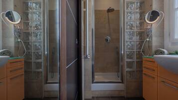Apartment, 2 Bedrooms | Bathroom