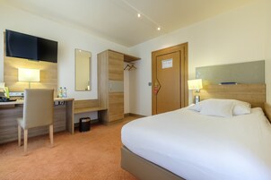 Caja de seguridad en la habitación y escritorio 